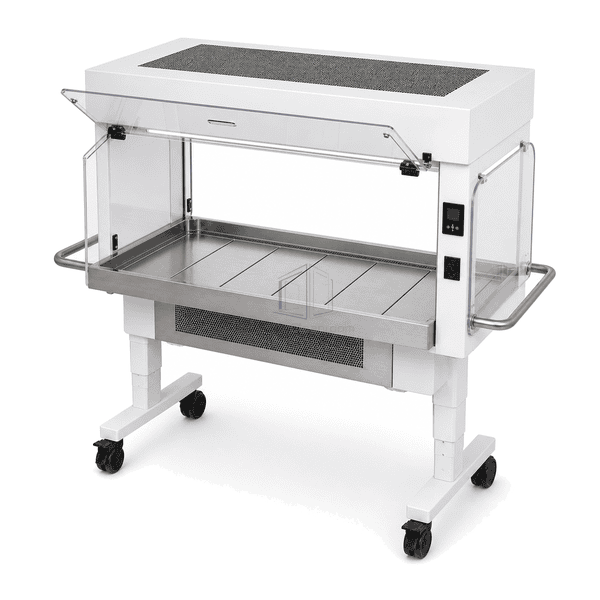 Close view of the removable bedding capture grille and raised tray edge